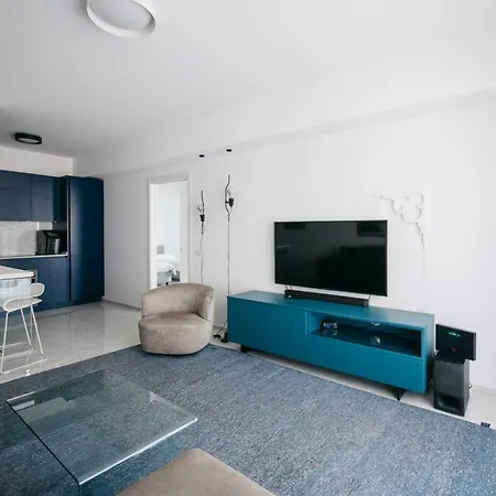 Art By Holidays 公寓