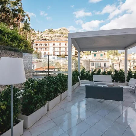 公寓 Art By Holidays